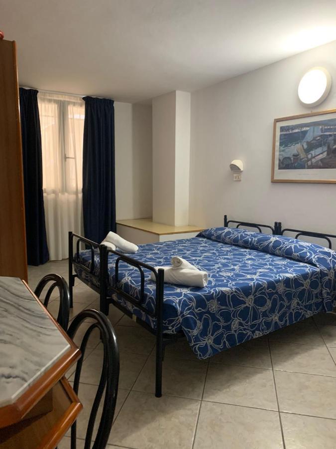Hotel Villa Isola Rimini Extérieur photo