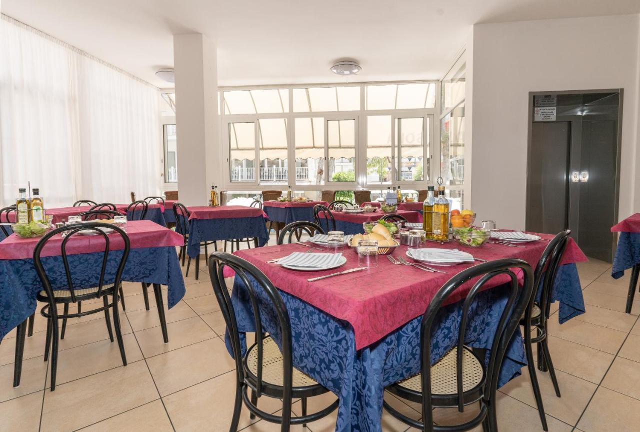 Hotel Villa Isola Rimini Extérieur photo