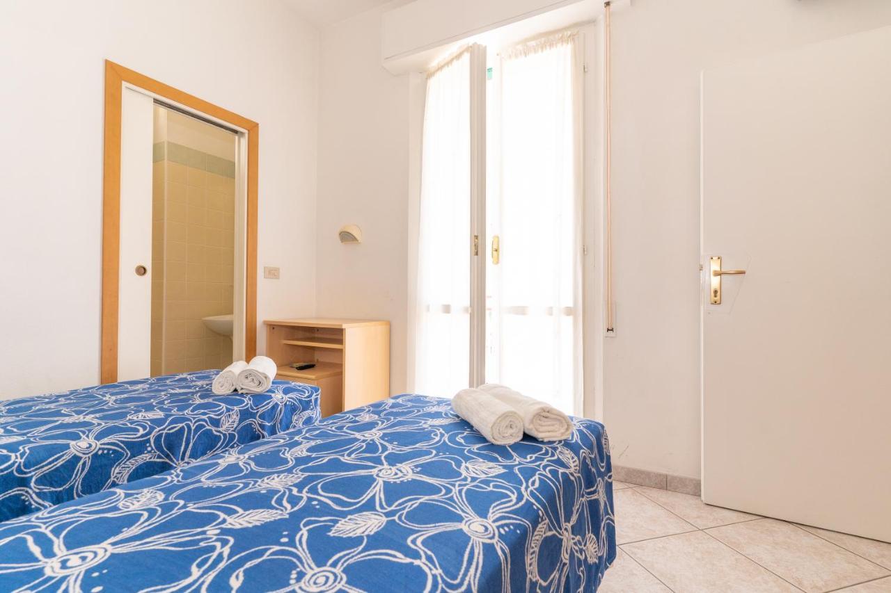Hotel Villa Isola Rimini Extérieur photo