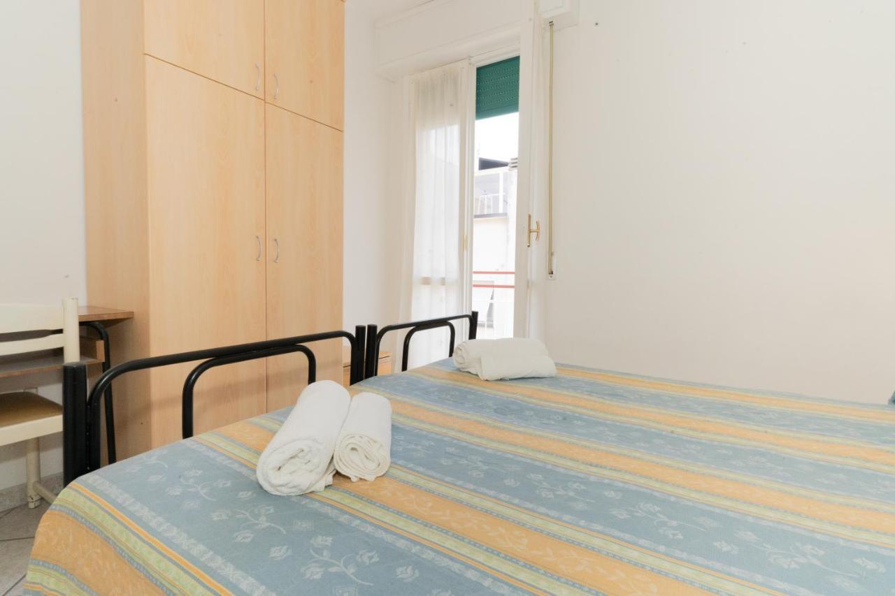 Hotel Villa Isola Rimini Extérieur photo